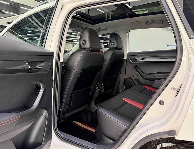Skoda Karoq 1.4 л 2023 г. Белый, пробег 34000 км