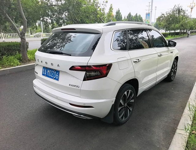 Skoda Karoq 1.4 л 2022 г. Белый, пробег 27000 км