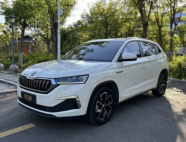 Skoda Kamiq 1.5 л 2022 г. Белый, пробег 10000 км