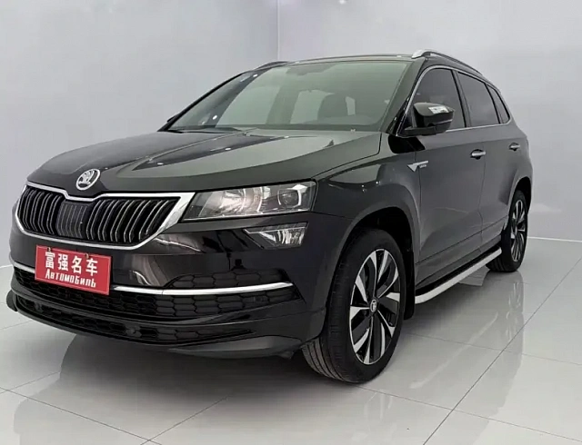 Skoda Karoq 1.4 л 2023 г. Чёрный, пробег 28000 км