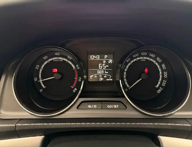 Skoda Kamiq 1.5 л 2022 г. Белый, пробег 6000 км