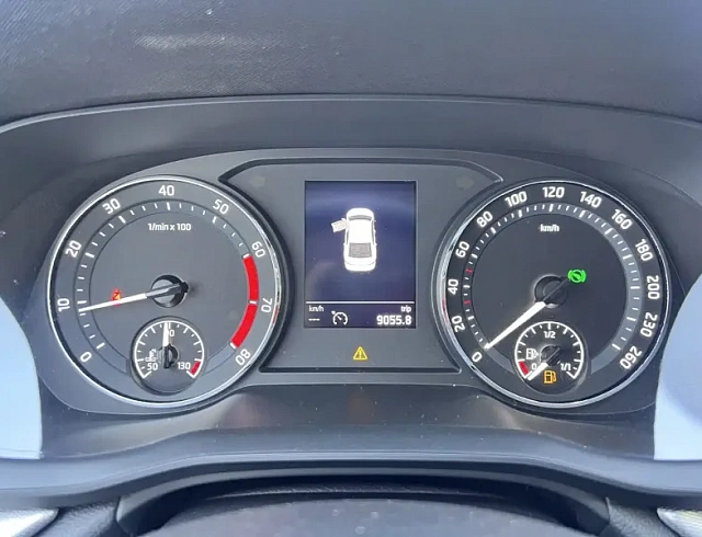 Skoda Octavia 1.4 л 2023 г. Белый, пробег 8800 км