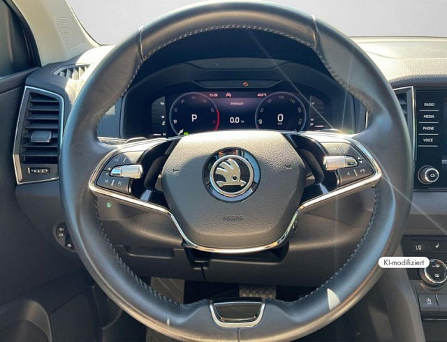 Skoda Karoq 2022 г. Серый, пробег 58326 км