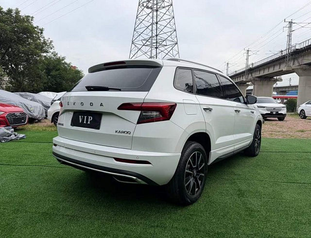 Skoda Karoq 1.4 л 2023 г. Белый, пробег 23000 км