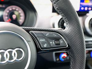 Audi Q2 серый 2026