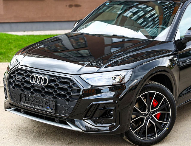 Audi Q5 черный 2026