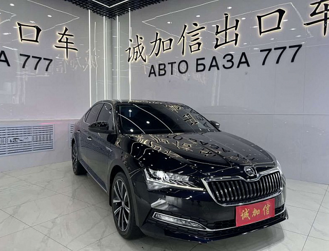 Skoda Superb 1.4 л 2022 г. Чёрный, пробег 22000 км
