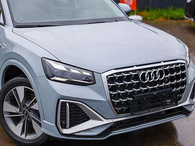 Audi Q2 серый 2025