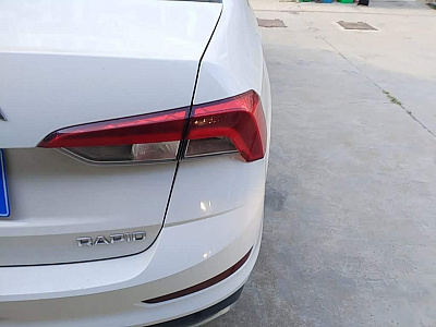 Skoda Rapid 1.5 л 2022 г. Белый, пробег 43500 км