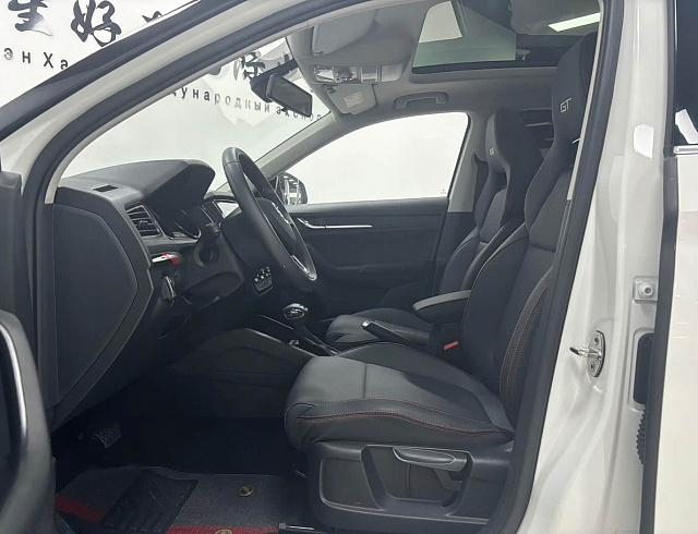 Skoda Kamiq 1.2 л 2022 г. Белый, пробег 19000 км