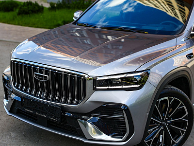 Geely Monjaro серый 2026