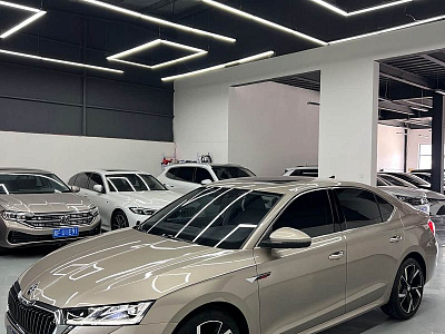 Skoda Octavia 1.4 л 2022 г. шампань/коричневый, пробег 21800 км