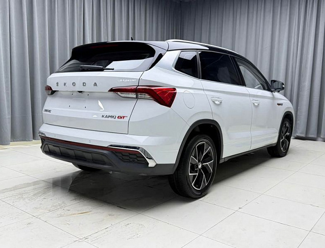 Skoda Kamiq 1.5 л 2023 г. Белый, пробег 18000 км