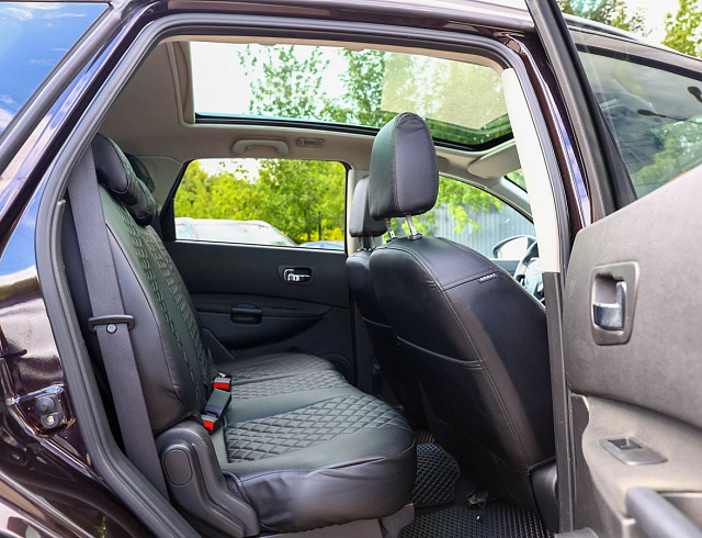 Nissan Qashqai+2  2011