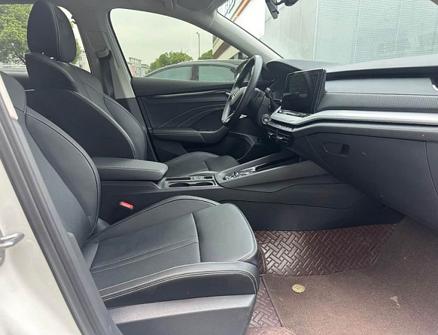 Skoda Octavia 1.4 л 2024 г. Белый, пробег 6000 км