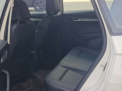 Skoda Karoq 1.4 л 2022 г. Белый, пробег 20000 км