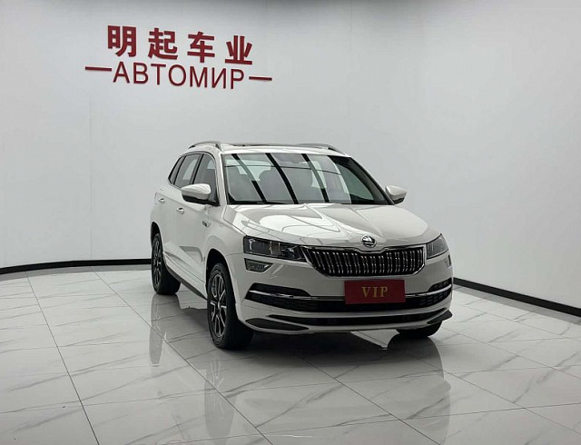 Skoda Karoq 1.4 л 2023 г. Белый, пробег 15000 км