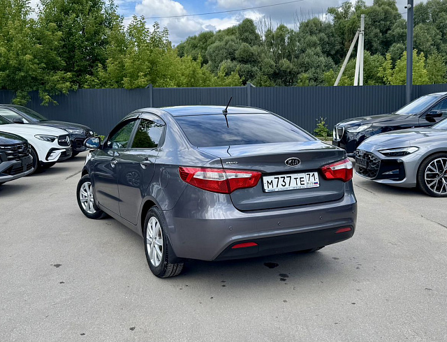 Kia Rio серый 2012