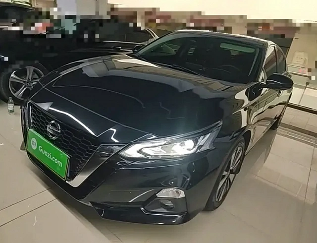 Nissan Teana 2.0 л 2023 г. Чёрный, пробег 26800 км