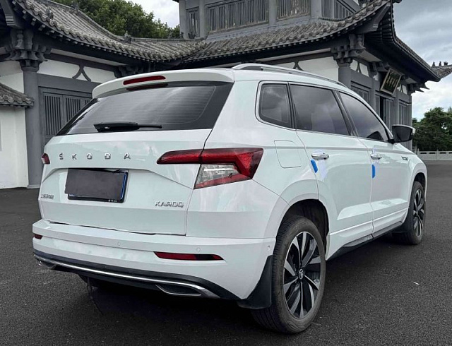 Skoda Karoq 1.4 л 2023 г. Белый, пробег 19000 км