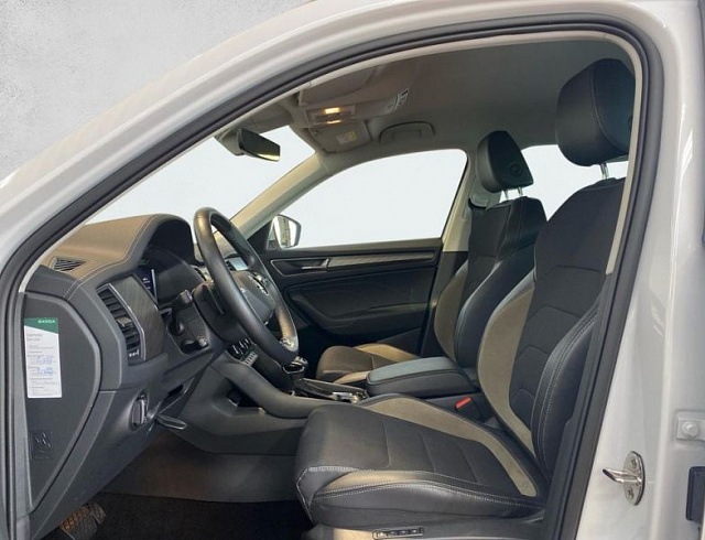 Skoda Kodiaq 2024 г. Белый, пробег 52500 км