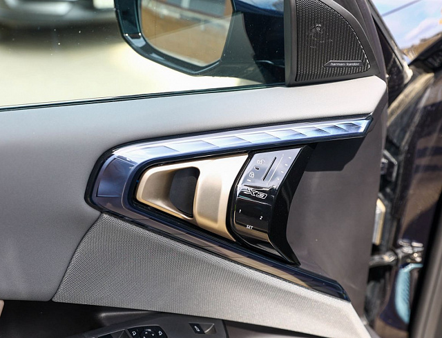 BMW X3 черный 2025