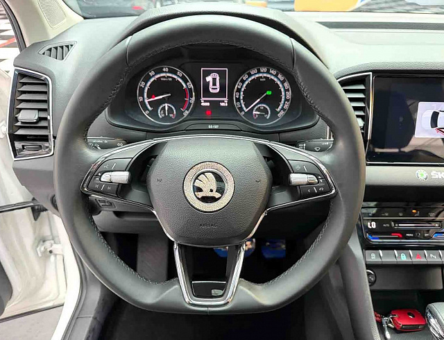 Skoda Karoq 1.4 л 2022 г. Белый, пробег 45000 км