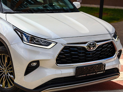Toyota Highlander белый 2026