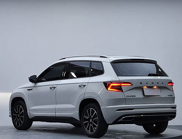 Skoda Karoq 1.4 л 2023 г. Белый, пробег 11000 км