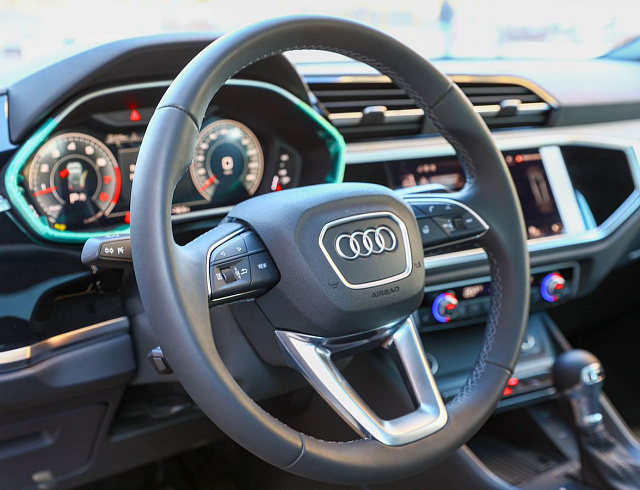 Audi Q3 белый 2026