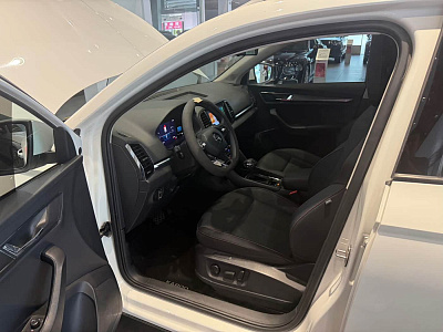 Skoda Karoq 1.4 л 2022 г. Белый, пробег 11000 км