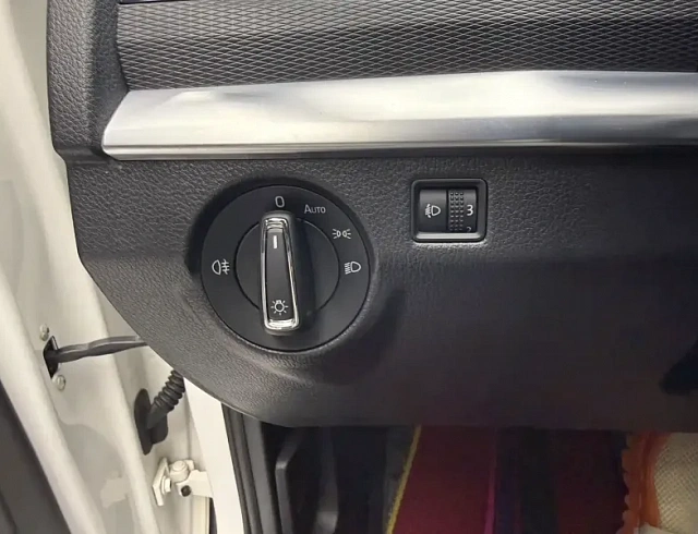Skoda Kamiq 1.5 л 2022 г. Белый, пробег 44000 км