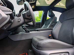 Toyota Camry белый 2026