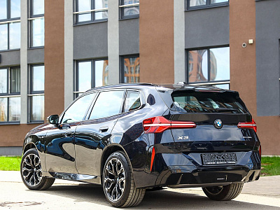 BMW X3 черный 2025