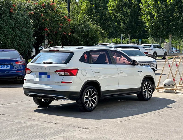 Skoda Kamiq 1.5 л 2023 г. Белый, пробег 21000 км