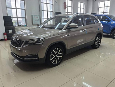 Skoda Kamiq 1.5 л 2022 г. желто-оранжевый, пробег 23000 км