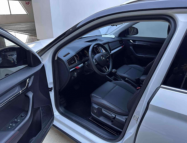 Skoda Kamiq 1.5 л 2023 г. Белый, пробег 21000 км