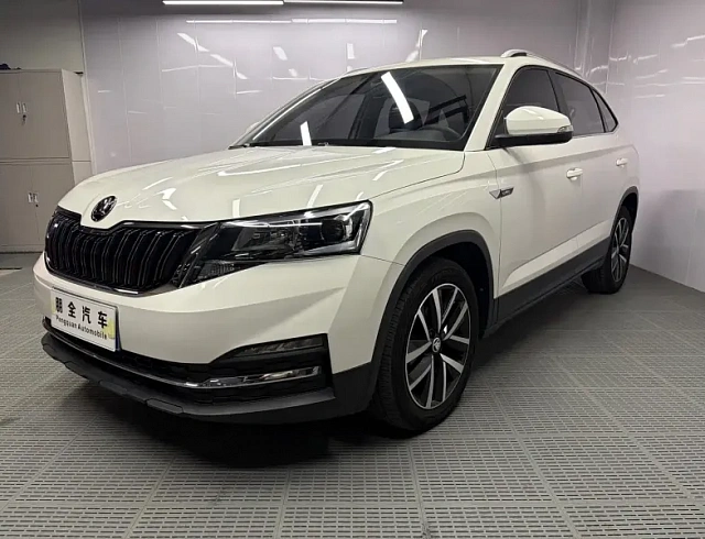 Skoda Kamiq 1.5 л 2022 г. Белый, пробег 36000 км