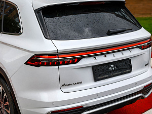 Geely Monjaro белый 2026