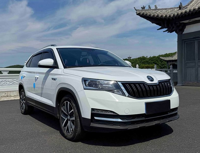 Skoda Kamiq 1.5 л 2023 г. Белый, пробег 11000 км