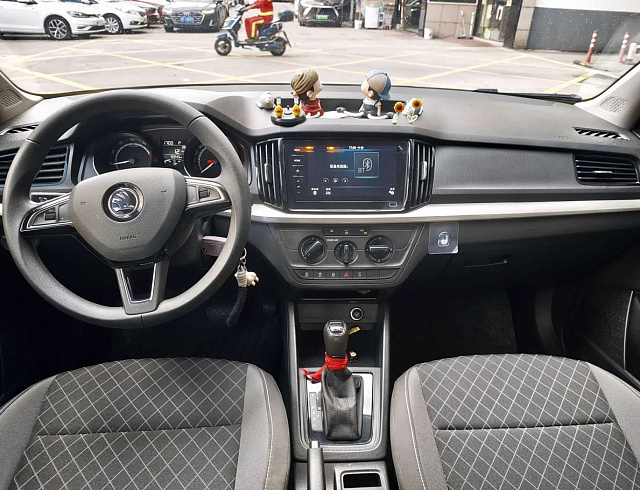 Skoda Kamiq 1.5 л 2021 г. Белый, пробег 19000 км