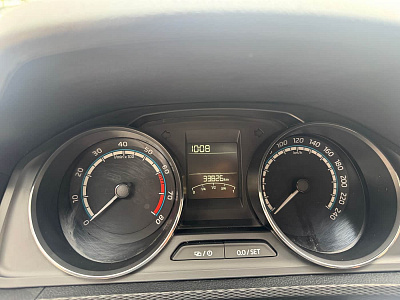 Skoda Kamiq 1.5 л 2022 г. Белый, пробег 33800 км
