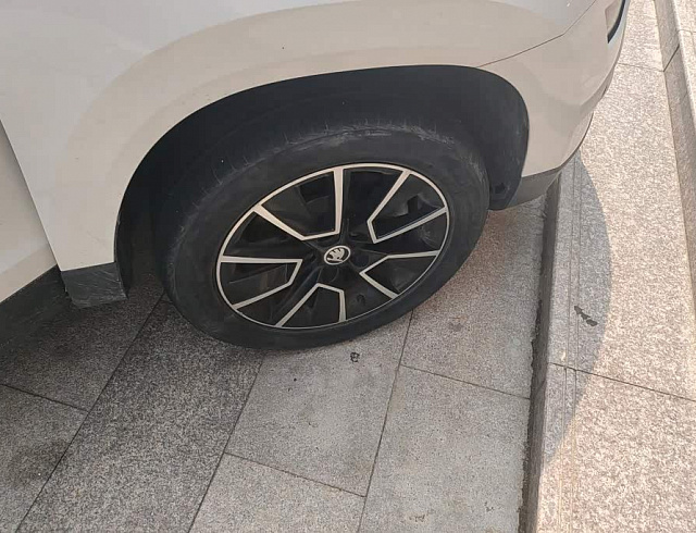 Skoda Karoq 1.4 л 2021 г. Белый, пробег 49100 км
