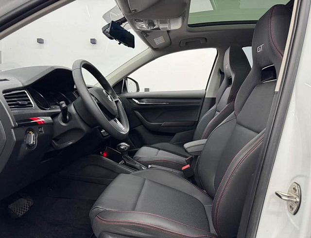 Skoda Kamiq 1.5 л 2024 г. Белый, пробег 30000 км
