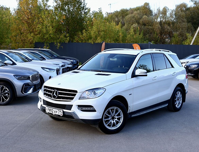 Mercedes-Benz M-Класс белый 2012