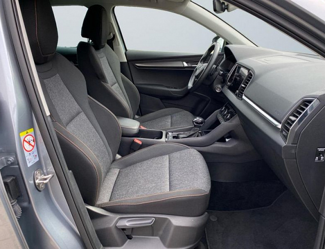 Skoda Karoq 2022 г. Серый, пробег 48373 км