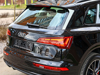 Audi Q5 черный 2026