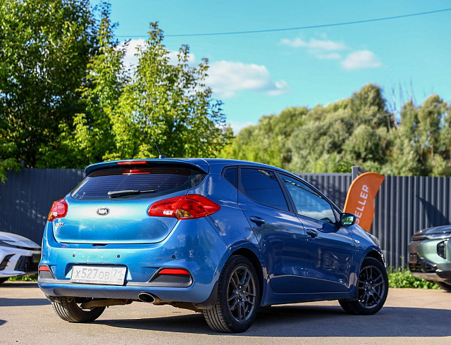 Kia Ceed синий 2012
