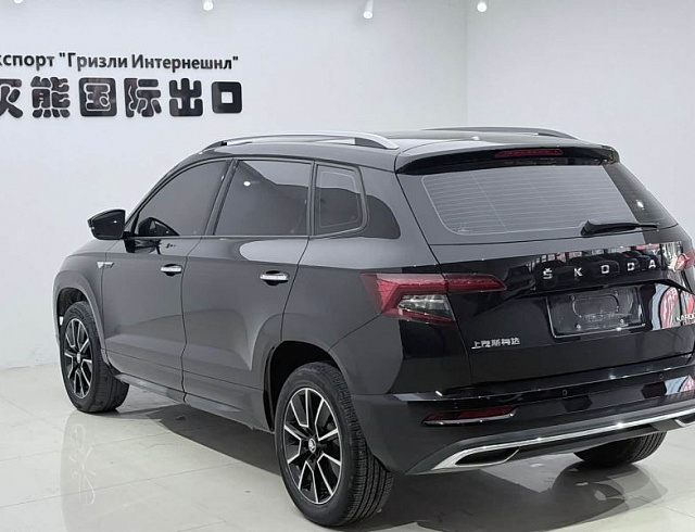 Skoda Karoq 1.4 л 2023 г. Чёрный, пробег 48000 км