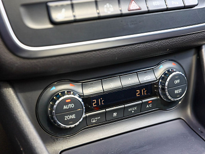 Mercedes-Benz CLA белый 2013